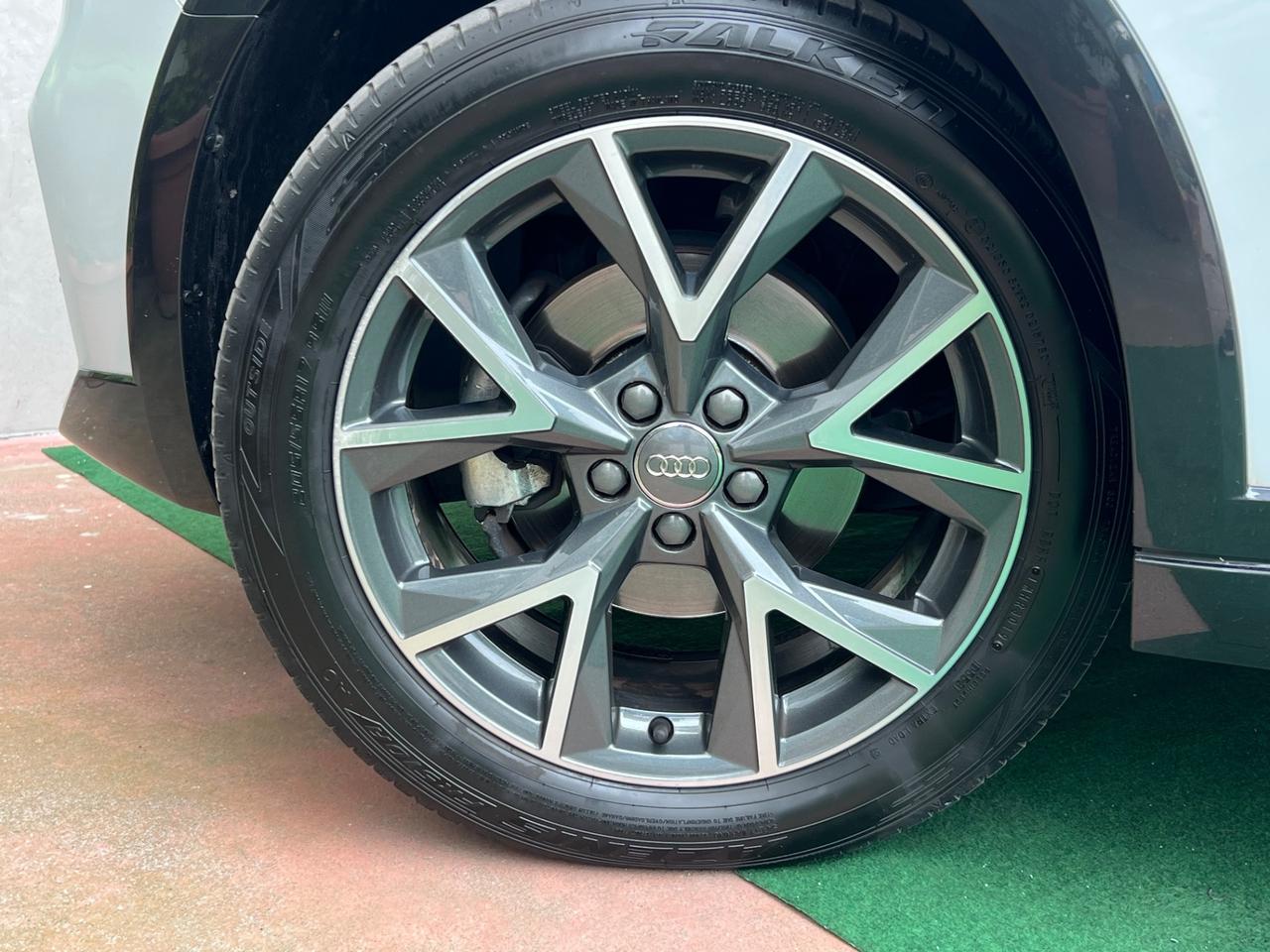 Audi A1 citycarver/allstreet 30 TFSI S tronic Identity Contrast