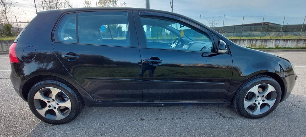 GOLF 1,9 TURBODIESEL 105 CV X NEOPATENTATI COMFORTLINE LEGA GOMME NUOVE IMPECCABILE