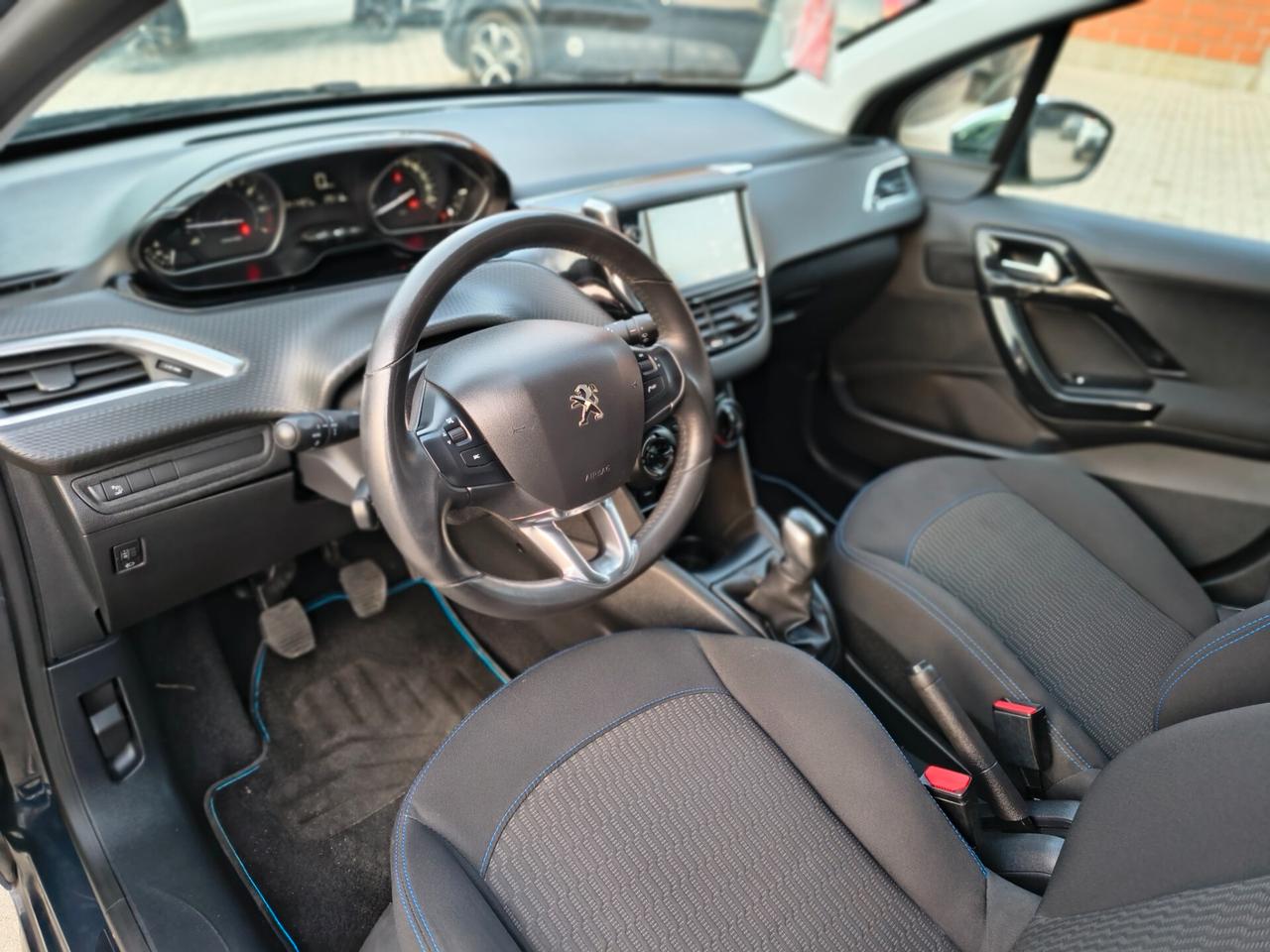 Peugeot 208 PureTech 82 5 porte Allure