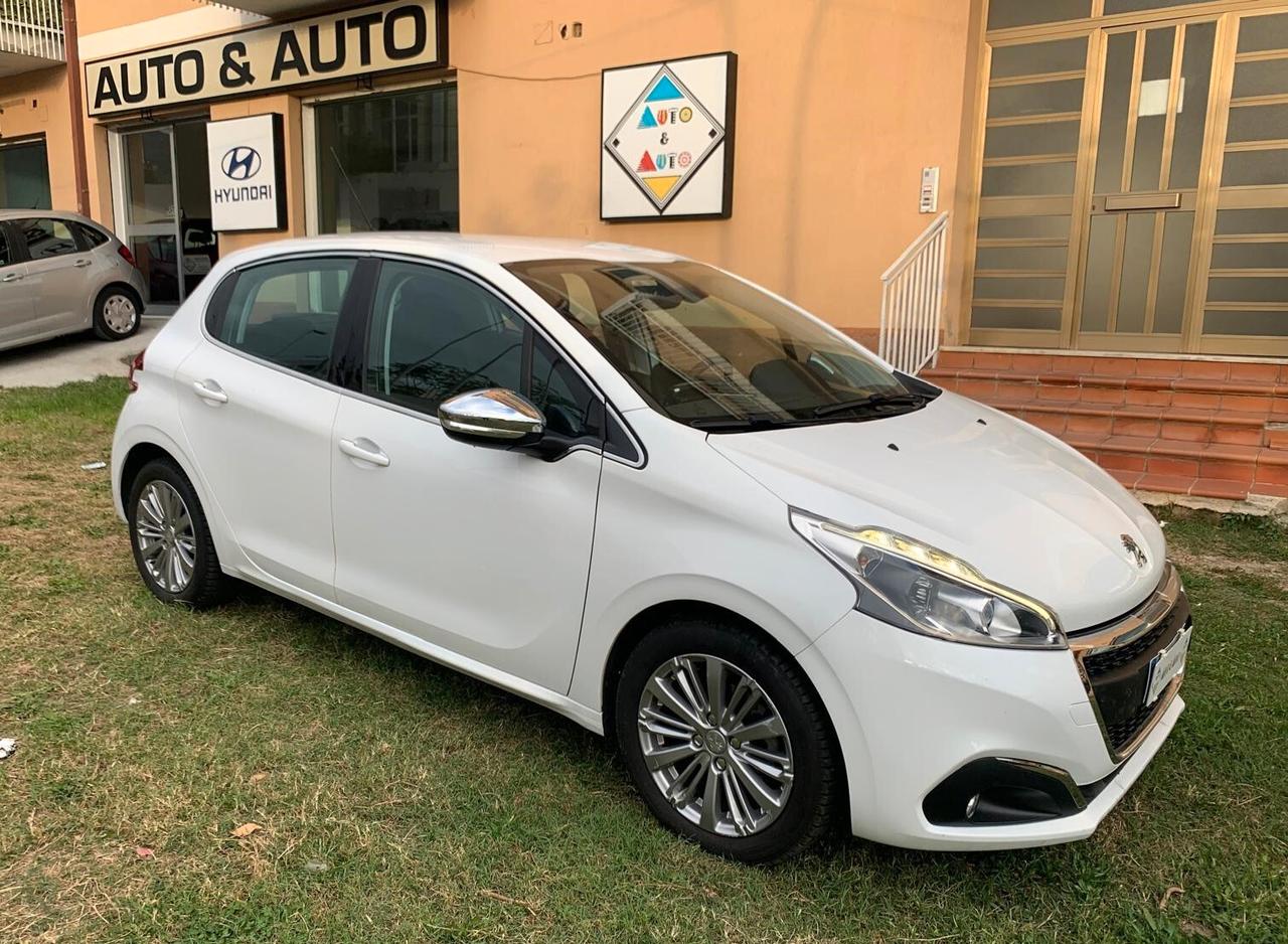 Peugeot 208 BlueHDi 75 5 porte Allure