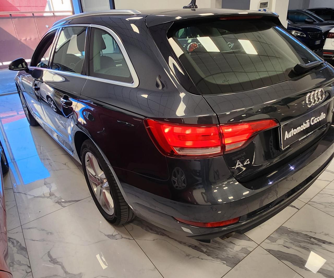Audi A4 2.0 TDI 150 CV ultra S tronic Design