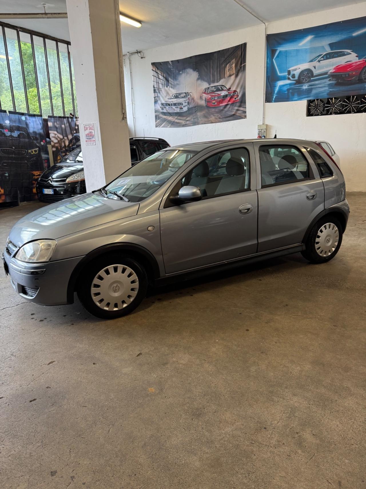 Opel Corsa 1.2i 16V cat 5 porte Enjoy