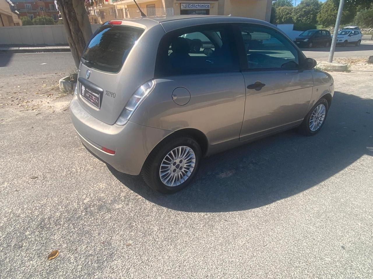 Lancia Ypsilon 1.2 Oro