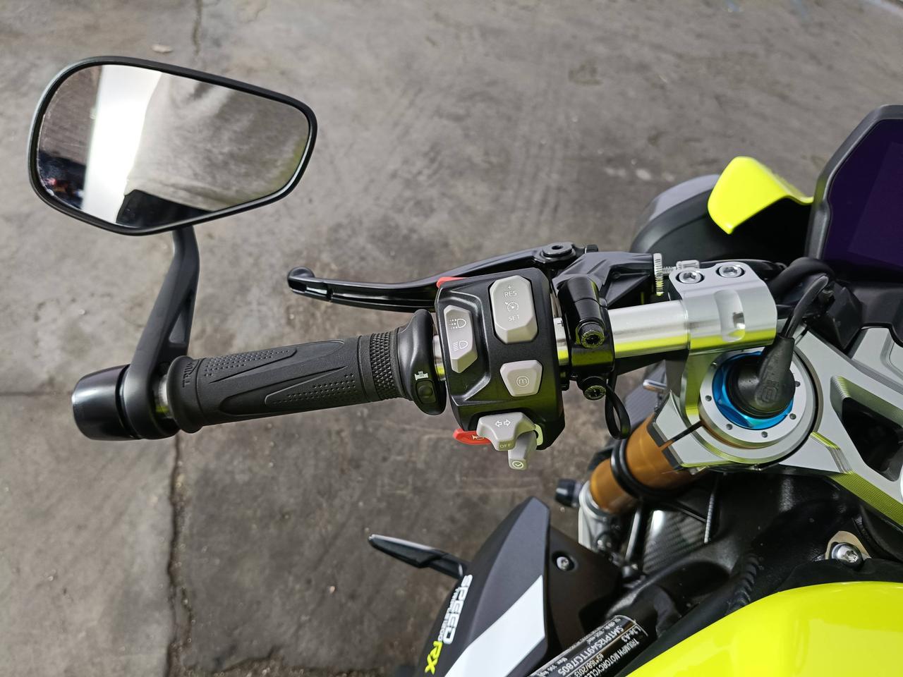 TRIUMPH speed triple 1200 rx