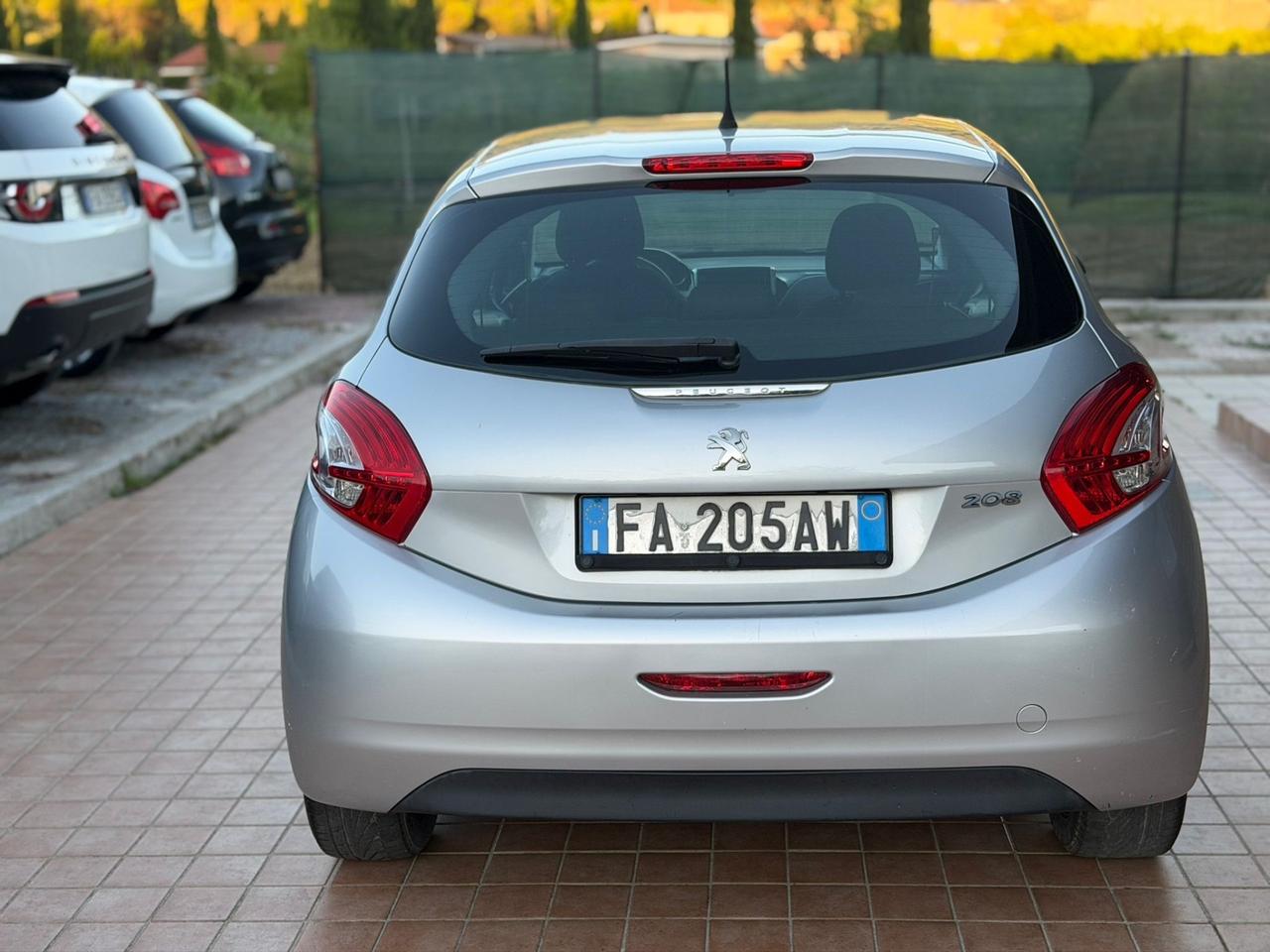 Peugeot 208 1.4 HDi 68 CV 3 porte Active