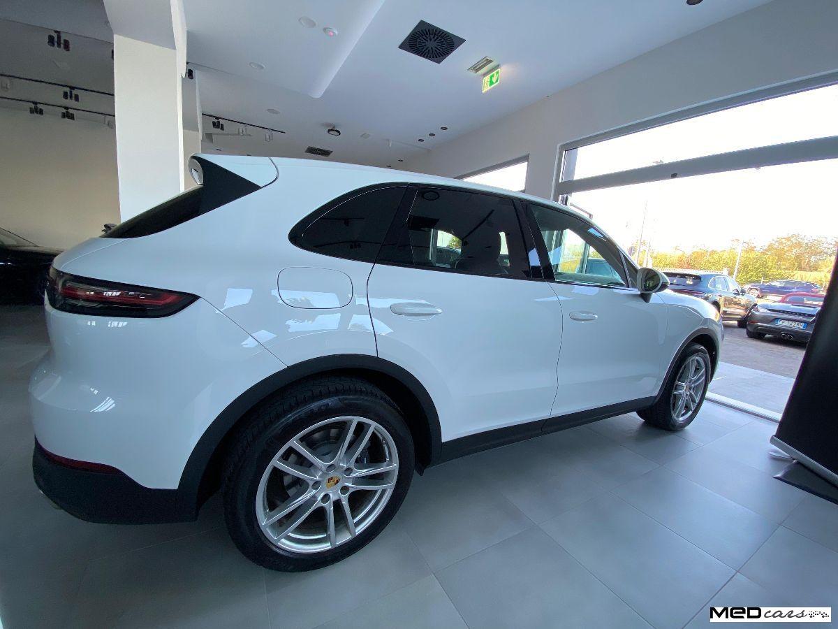 PORSCHE - Cayenne - 3.0 V6