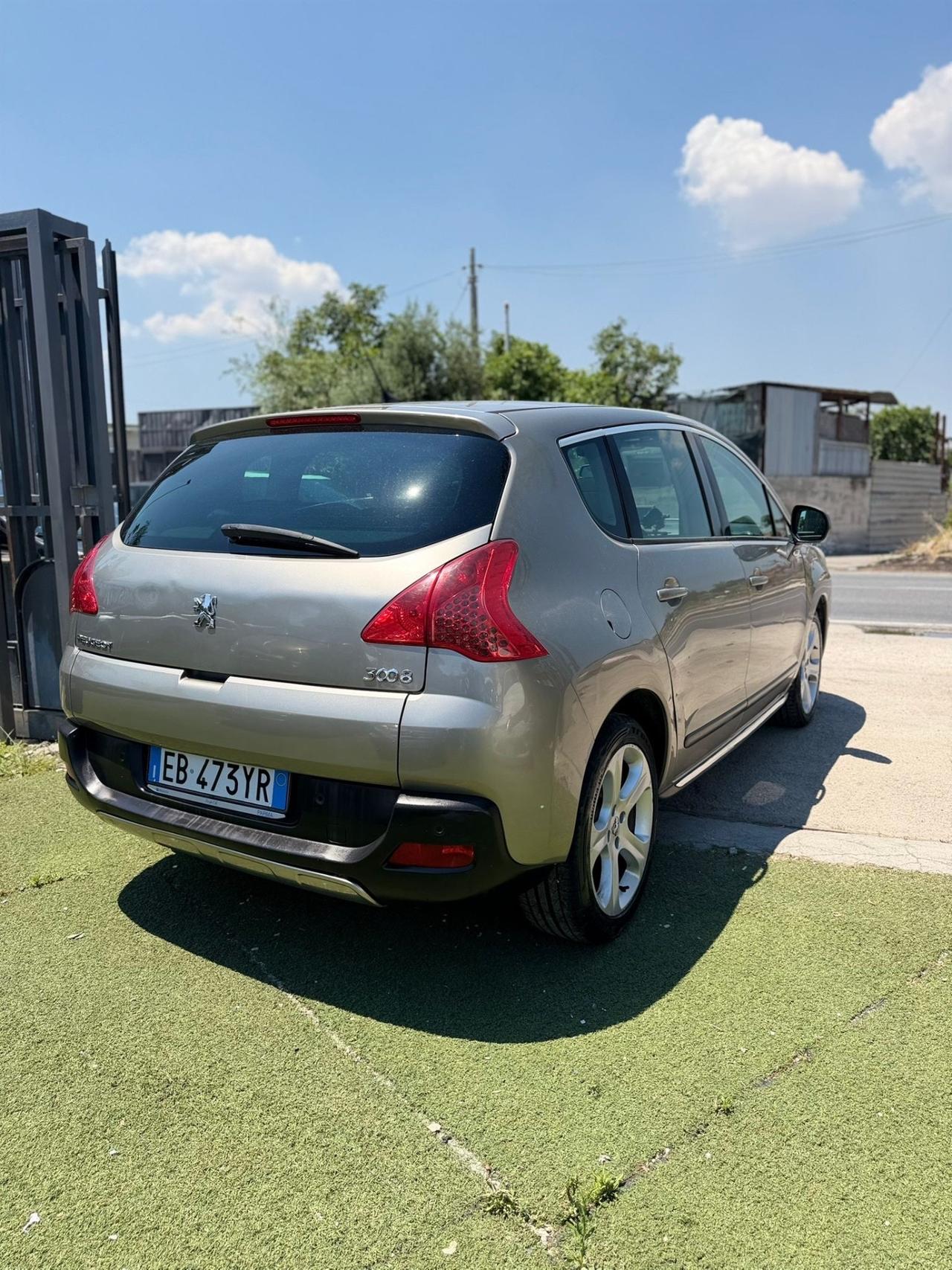 Peugeot 3008 1.6 e-HDi 112CV cambio robotizzato S.&S. Premium