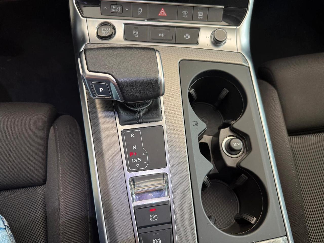 Audi A4 Avant 40 TDI quattro S tronic Business Advanced