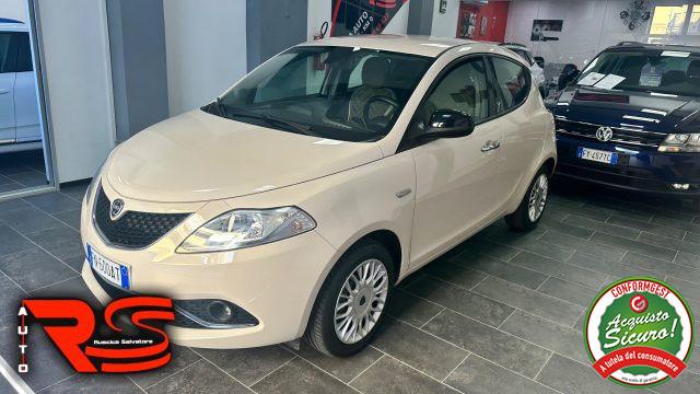 LANCIA Ypsilon 1.2 69 CV 5 porte Gold Adatta Neopatentati