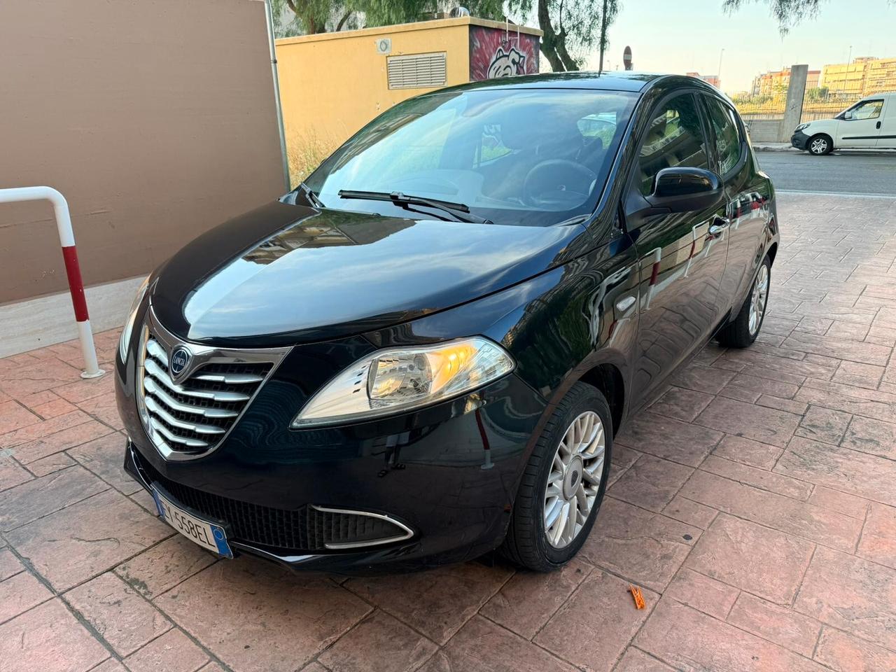 Lancia Ypsilon 1.2 69 CV 5 porte GPL Ecochic Elle
