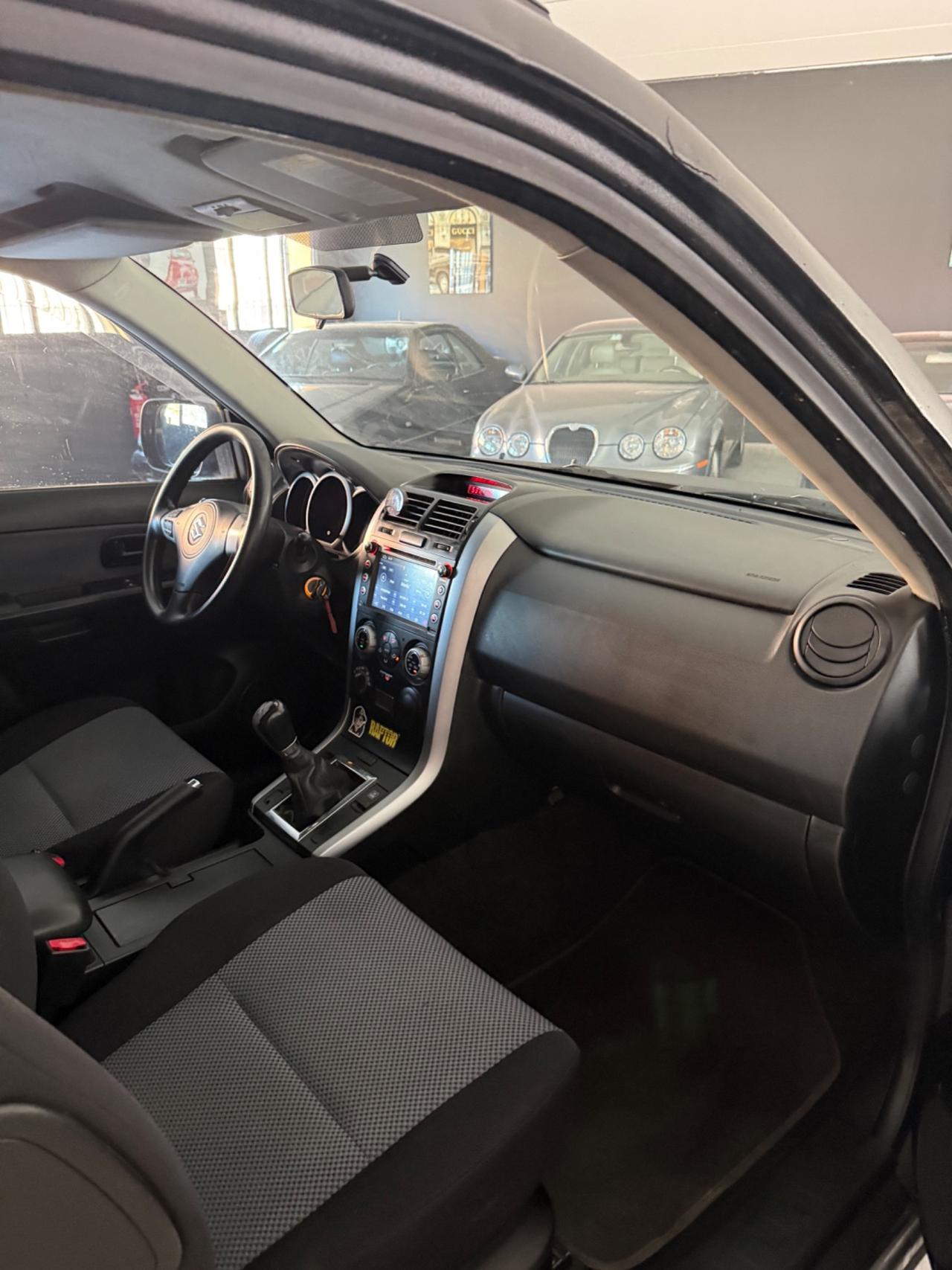 Suzuki Grand Vitara 1.9 DDiS 3 porte