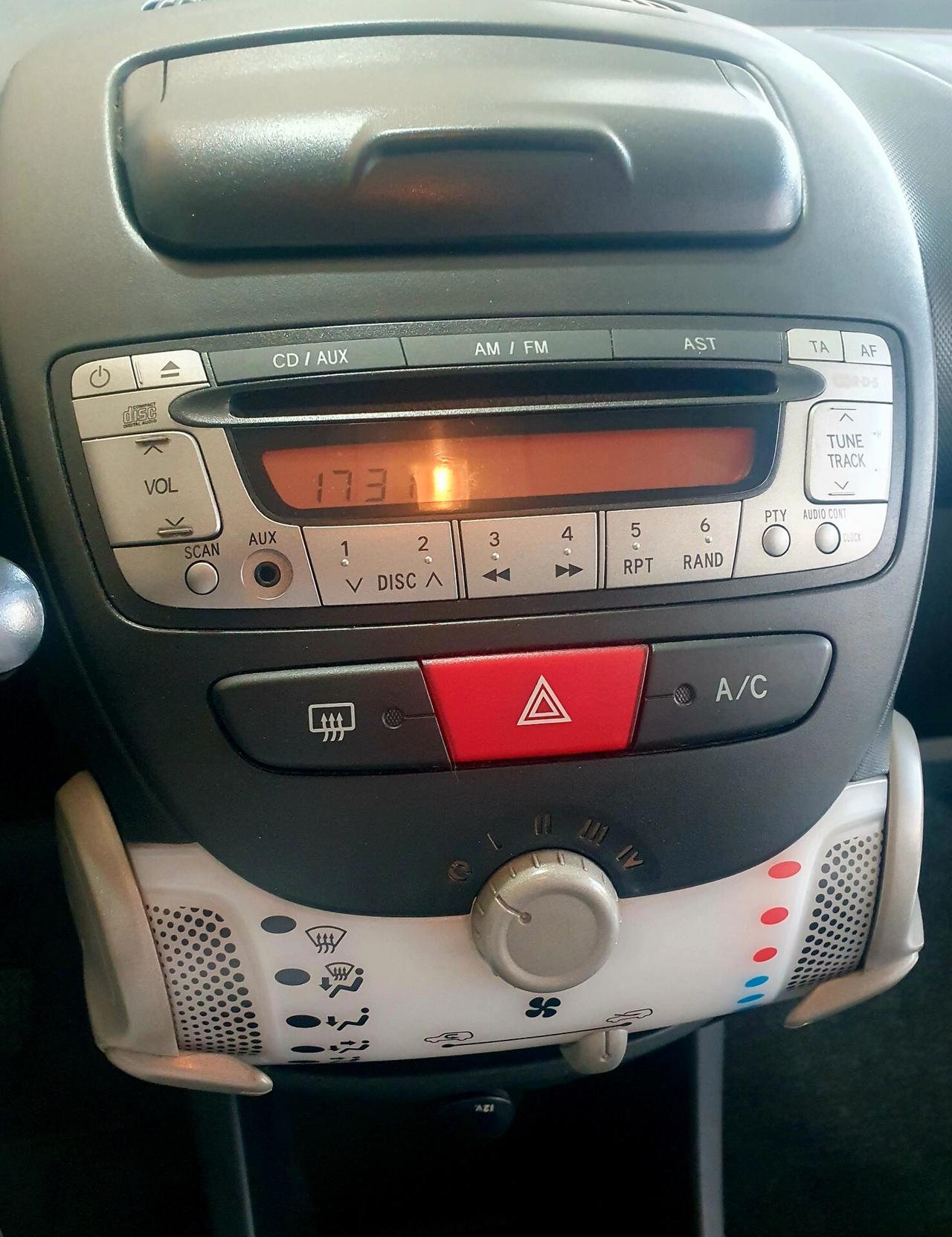 Toyota Aygo 1.0 BENZ. - 2014 - KM: 170 MILA!!!