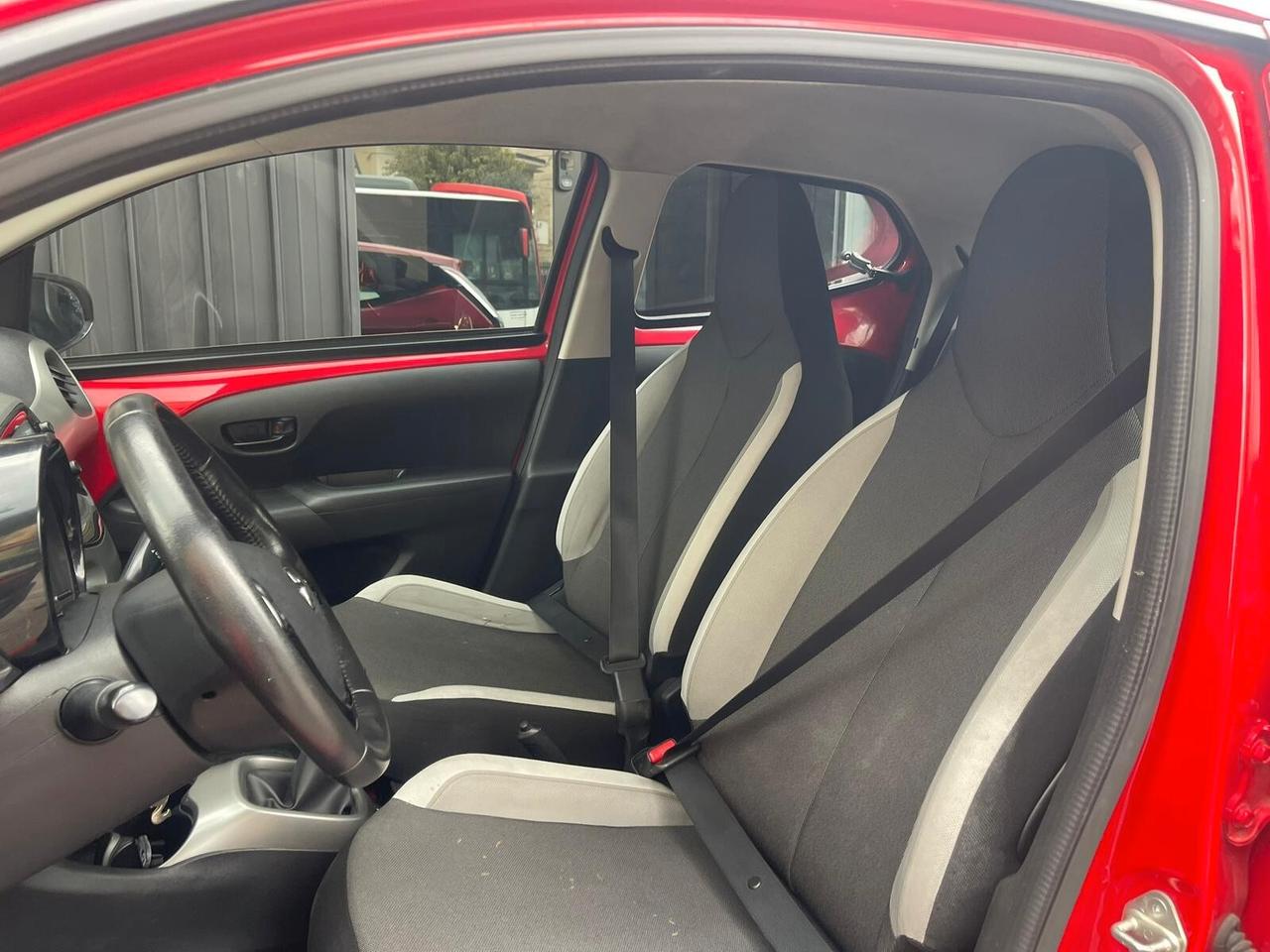 Toyota Aygo 1.0 VVT-i 69 CV 5 porte x-cool