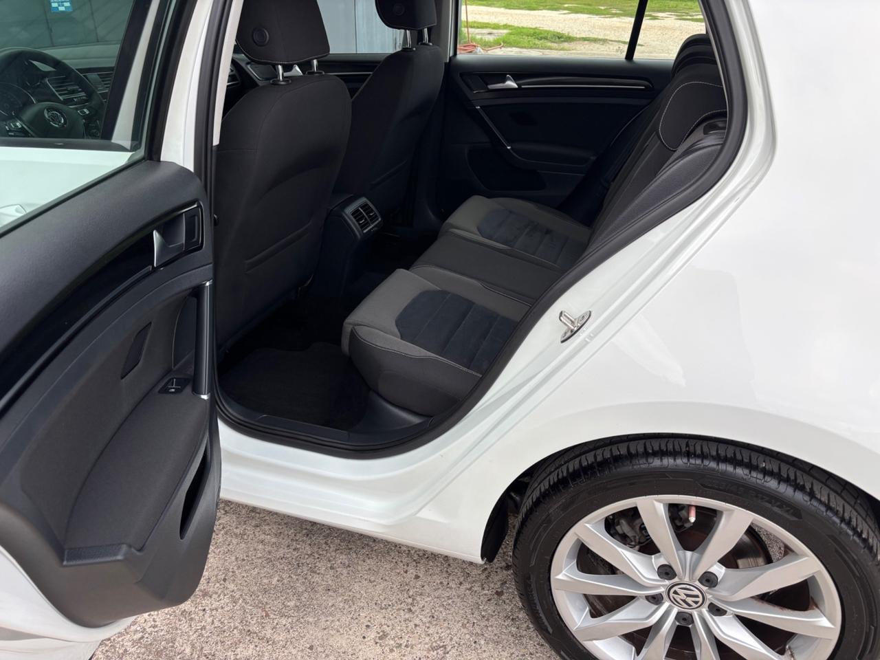 Volkswagen Golf 1.6 TDI. Highline. Garanzia 12mesi