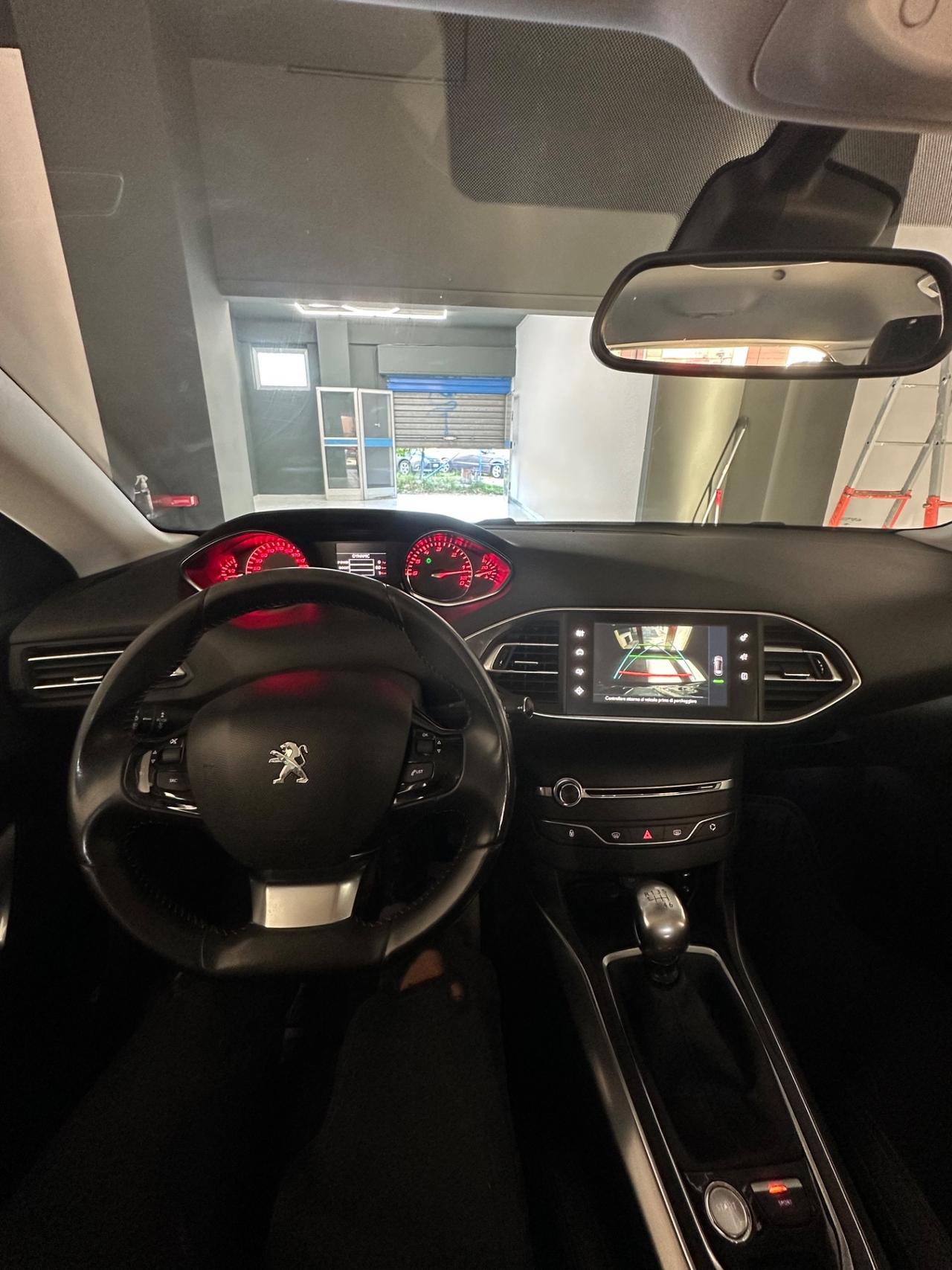 Peugeot 308 BlueHDi 150 S&S Allure