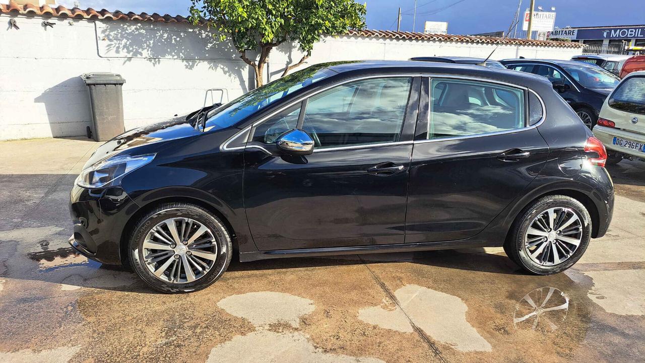 Peugeot 208 PureTech 82 Allure