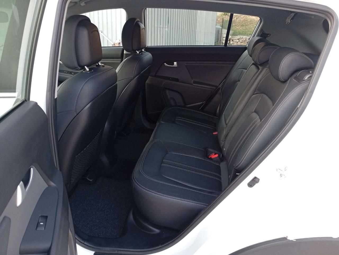 Kia Sportage 1.7 CRDI VGT 2WD high tech