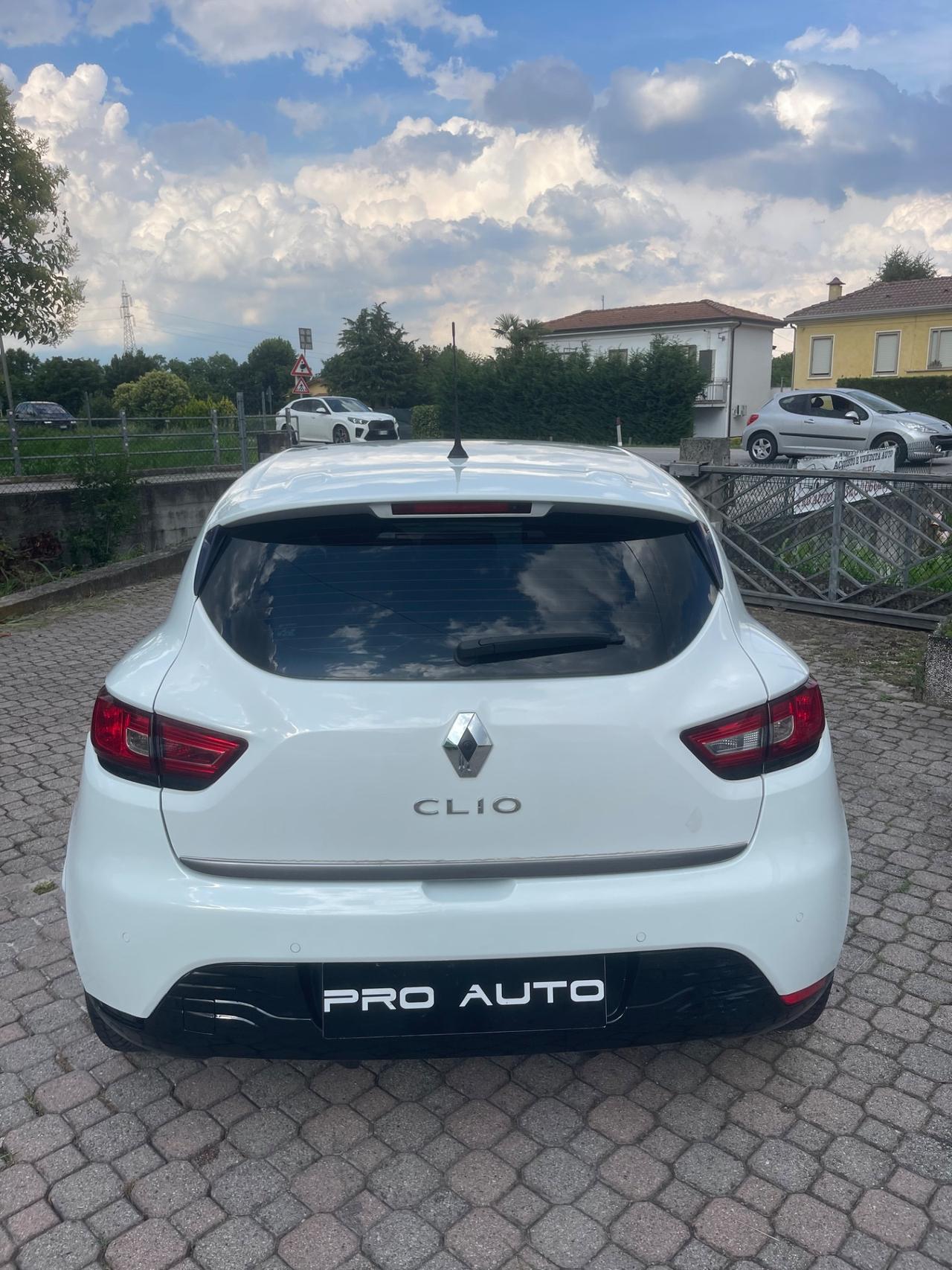 Renault Clio 1.2 75CV GPL 5 porte Costume National