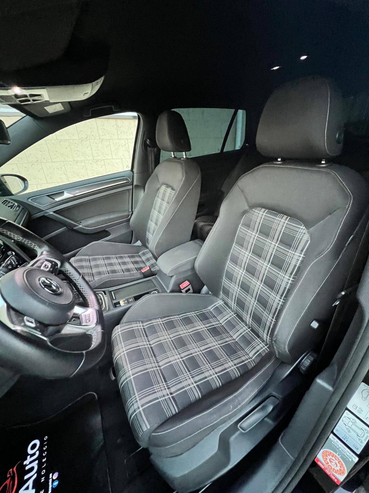 Volkswagen Golf GTD 2.0 TDI DSG 5p. BlueMotion Technology
