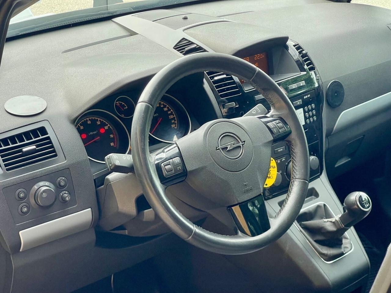 Opel Zafira 7POSTI 1.6T met 110kw Cosmo UNIPROP