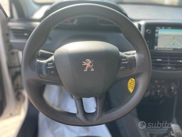 PEUGEOT 208 1.4 HDi 68CV 5p. AUTOCARRO - 2014