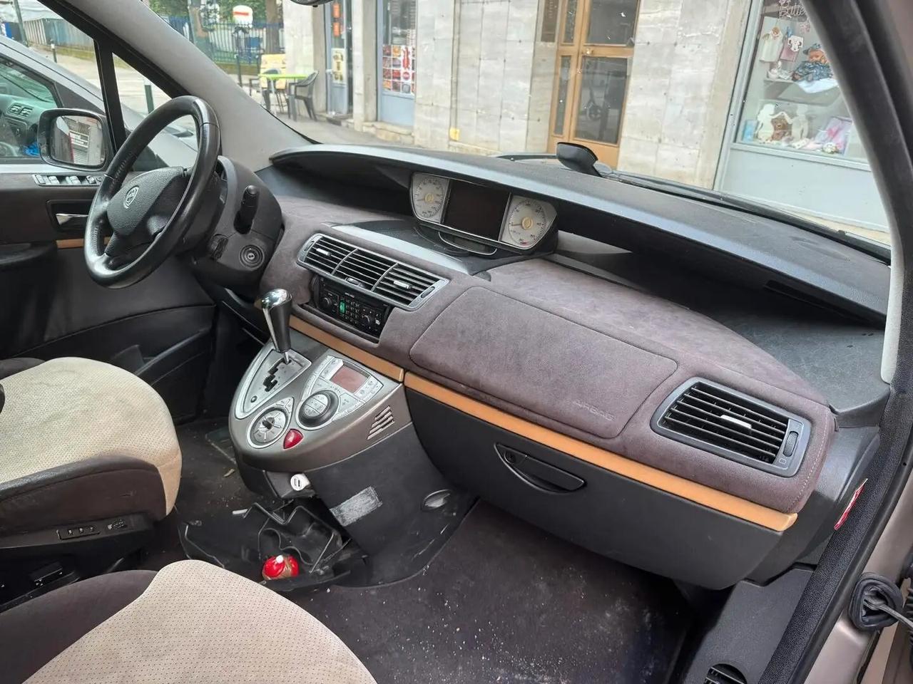 Lancia Phedra 2.2 MJT Platino