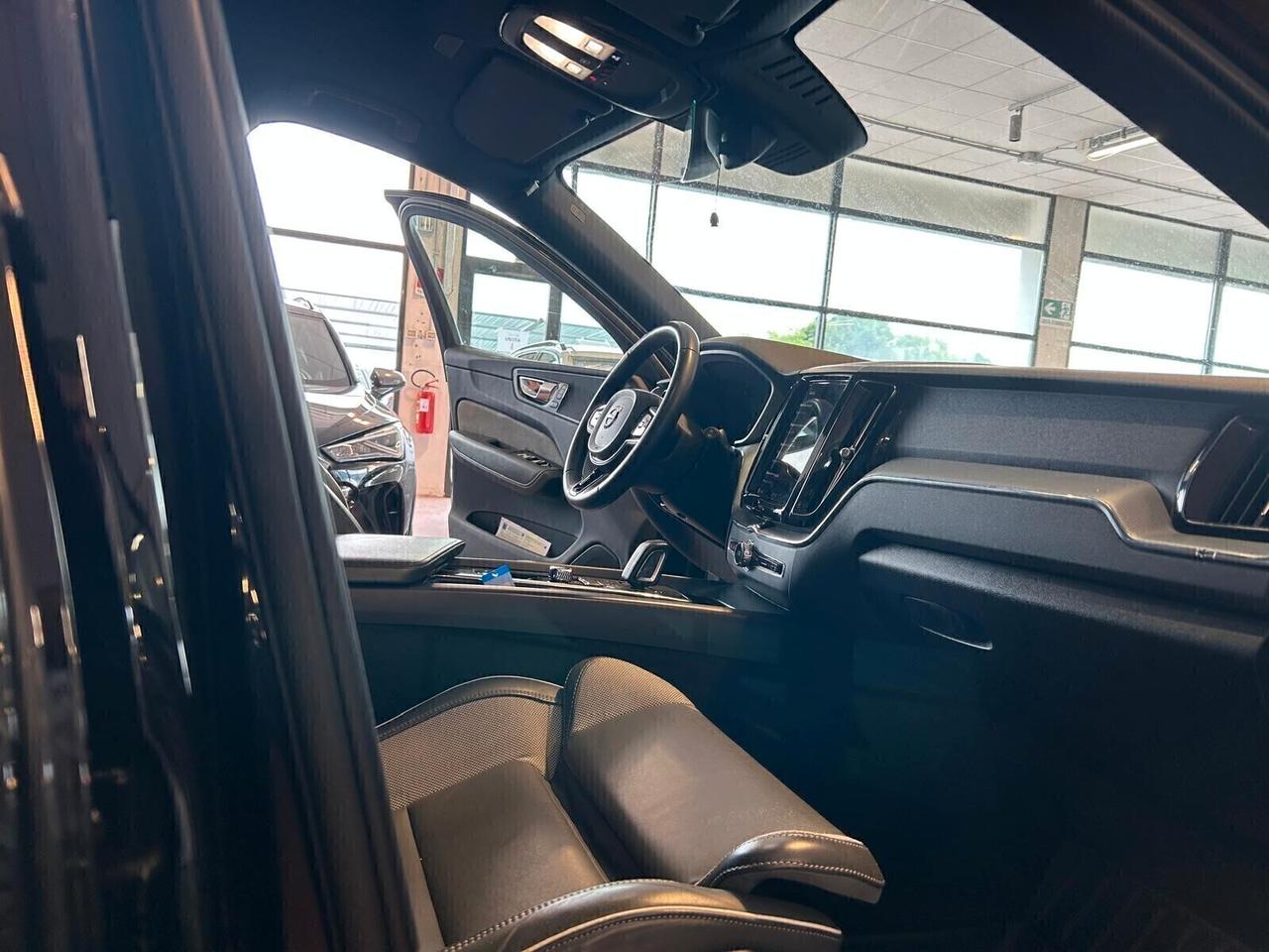 Volvo XC 60 R-DESIGN B4 (d) AWD Geartronic