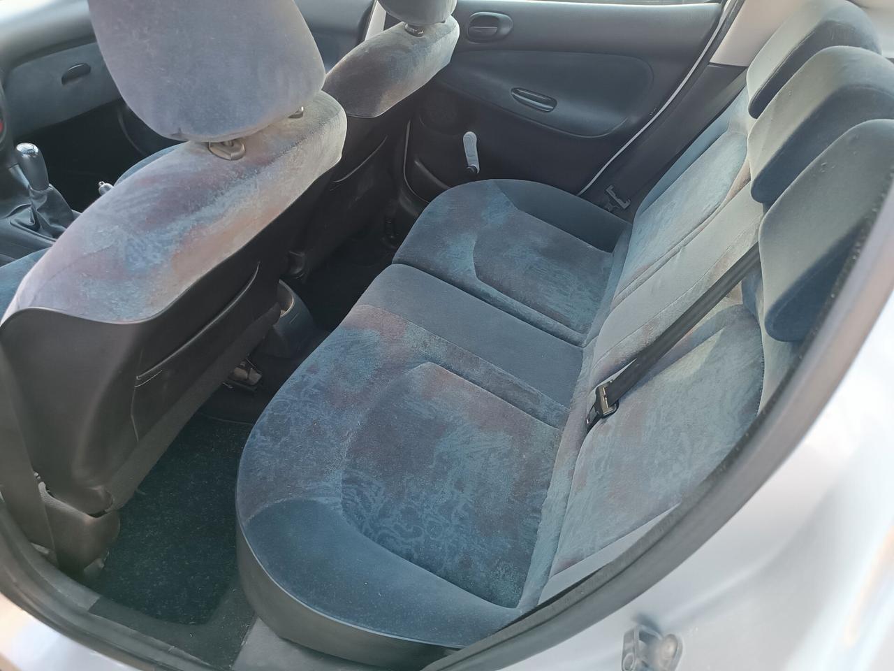 Peugeot 206 1.1 5p. XR