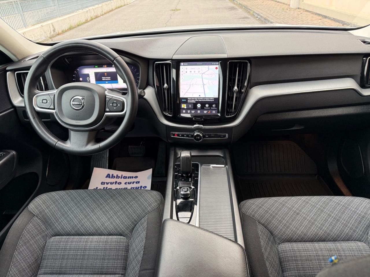 Volvo XC 60 B4 AWD (d) automatico Essential 2022