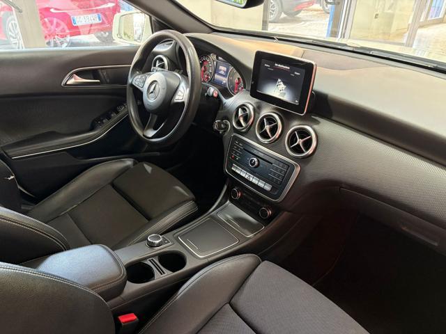 MERCEDES-BENZ A 200 d Automatic 4Matic Premium