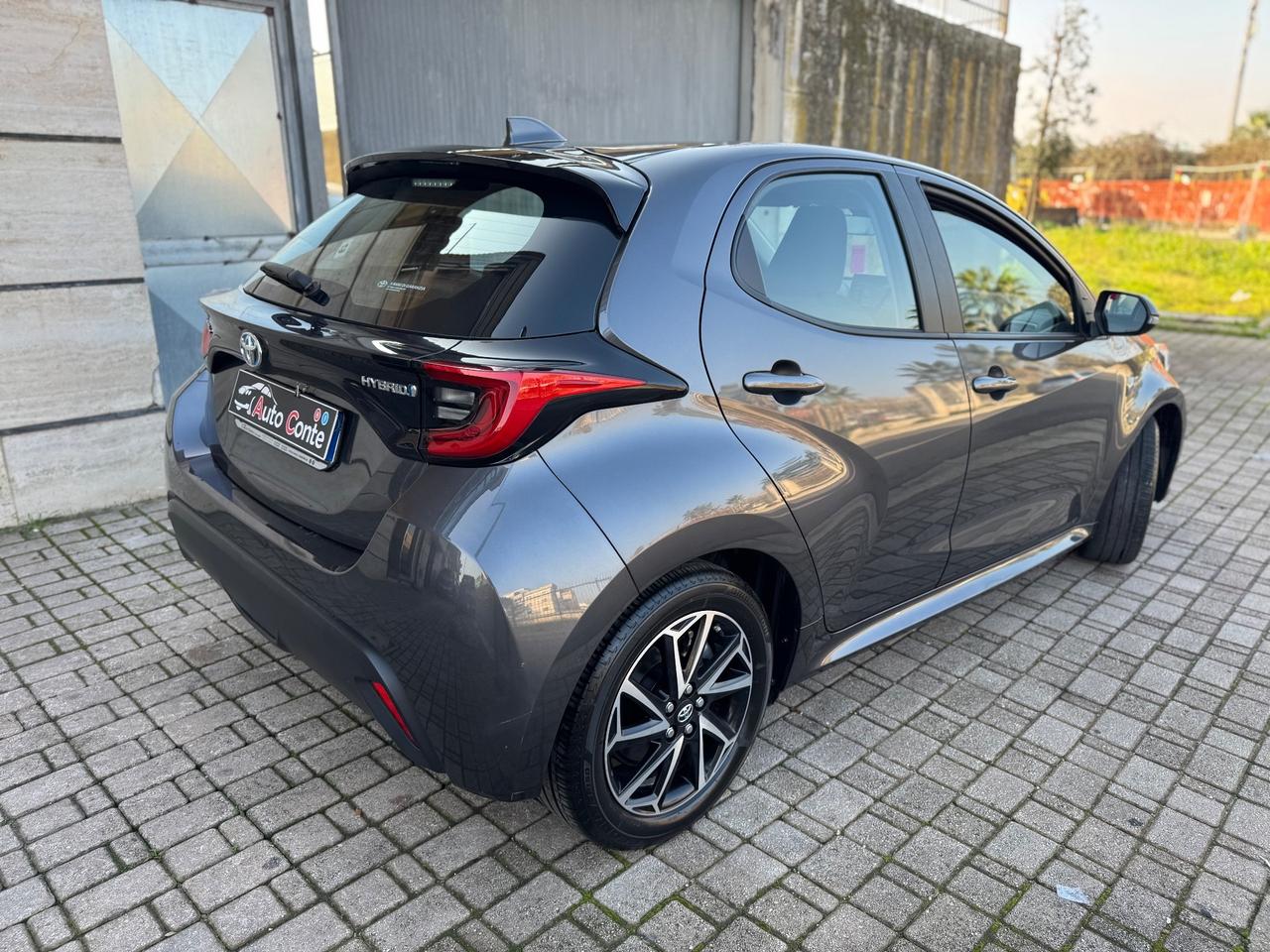 Toyota Yaris 1.5 Hybrid 5 porte Lounge