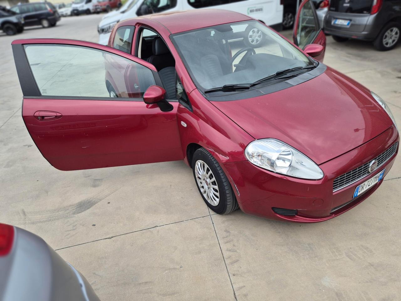 Fiat Grande Punto 1.2 Active clima OK NEOPATENTATI