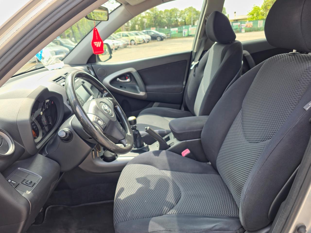 Toyota RAV 4 RAV4 2.2 D-4D 136 CV DPF Luxury 2009-E4 Manuale NEO