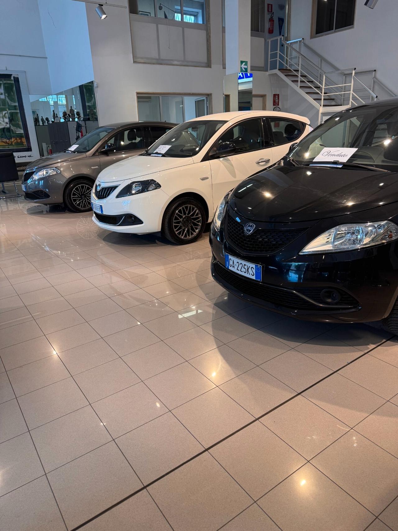 YPSILON GOLD 1.2 BZ FULL OPTIONAL