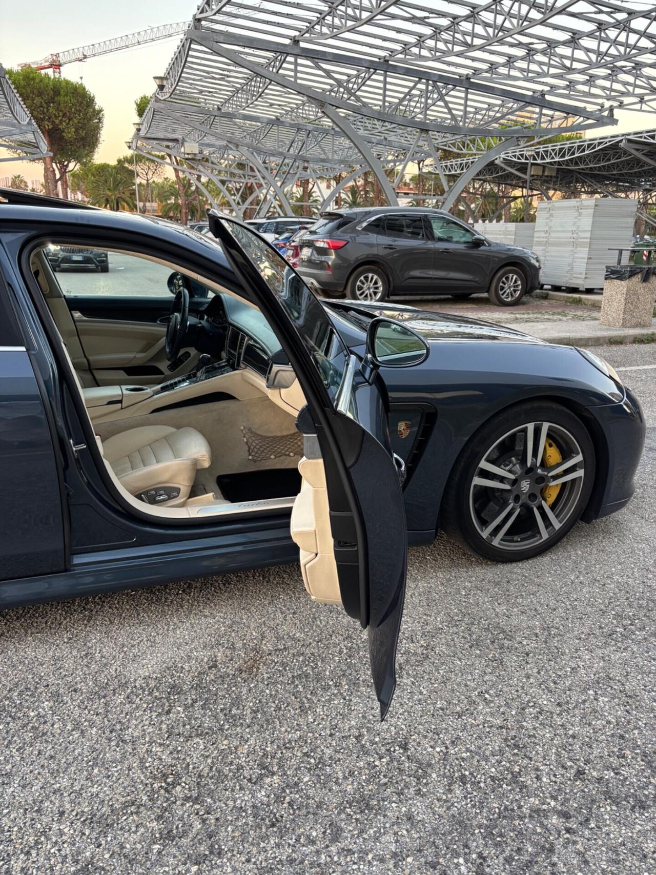 Porsche Panamera 4.8 TURBO S V8 500CV