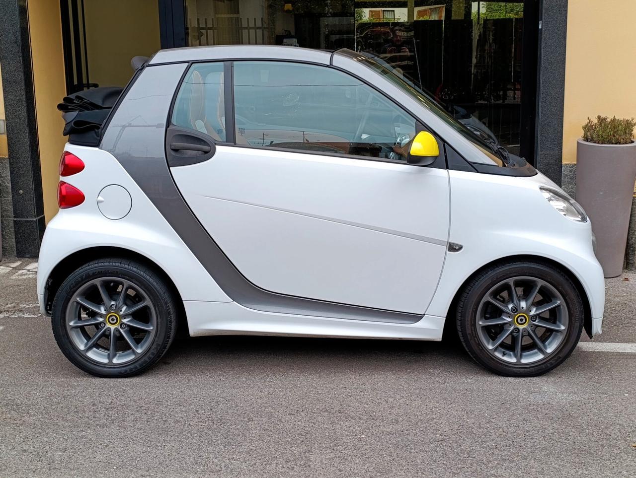 Smart ForTwo 1000 52 kW MHD cabrio pulse