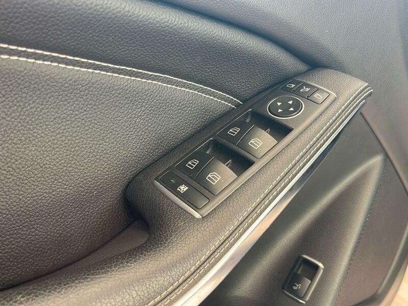 Mercedes-Benz GLA GLA 200 d Automatic Premium