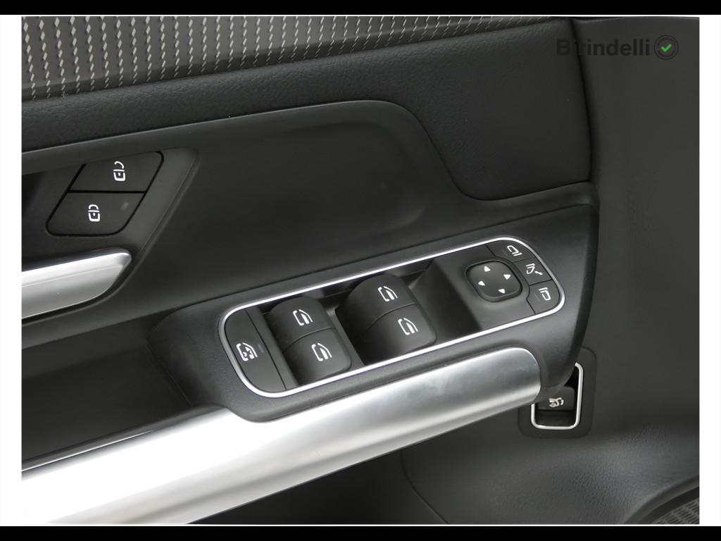 Mercedes-Benz GLA (H247) - GLA 200 d Automatic Sport