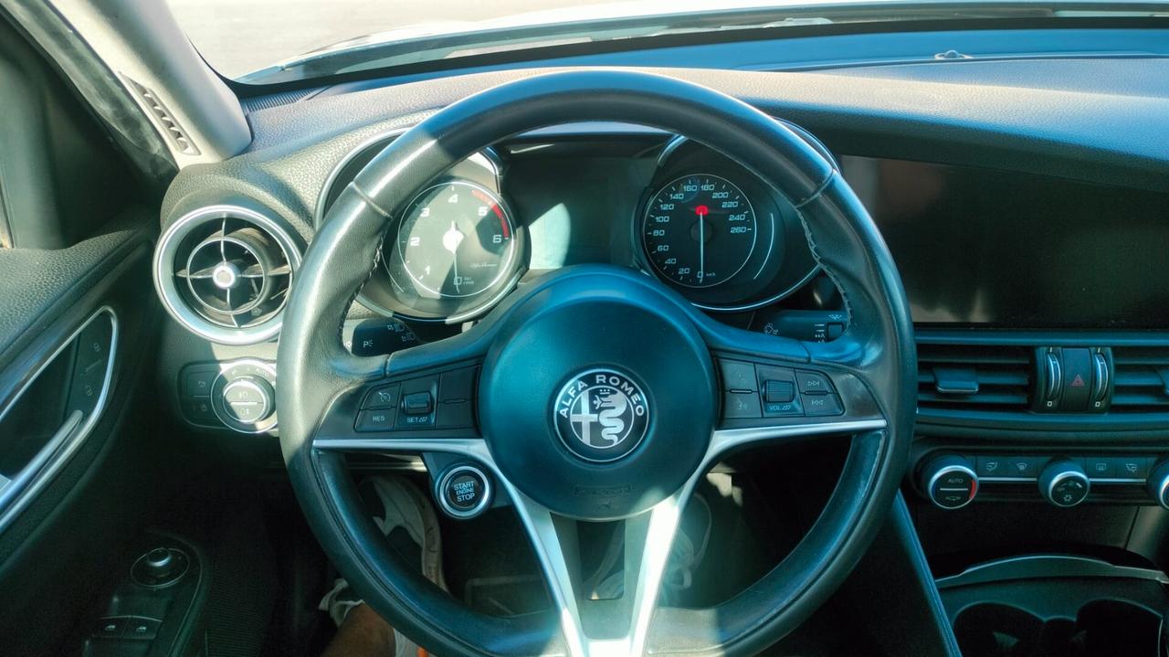 Alfa Romeo Giulia 2.2 Turbodiesel 150 CV AT8 Super