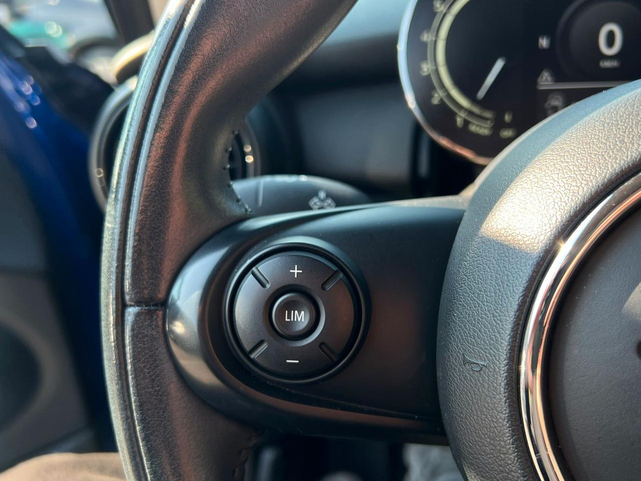 Mini 1.5 Cooper one 102cv