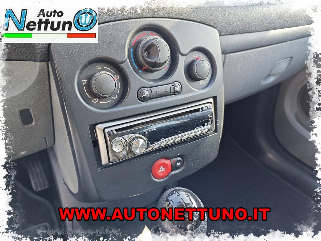 Renault Clio Storia 1.2 16V 5 porte Dynamique