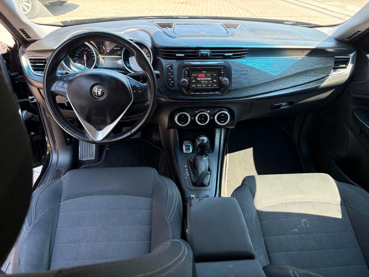 Alfa Romeo Giulietta 1.6 jtdm Super 120cv tct AUTOMATICO OK NEOPATENTATO
