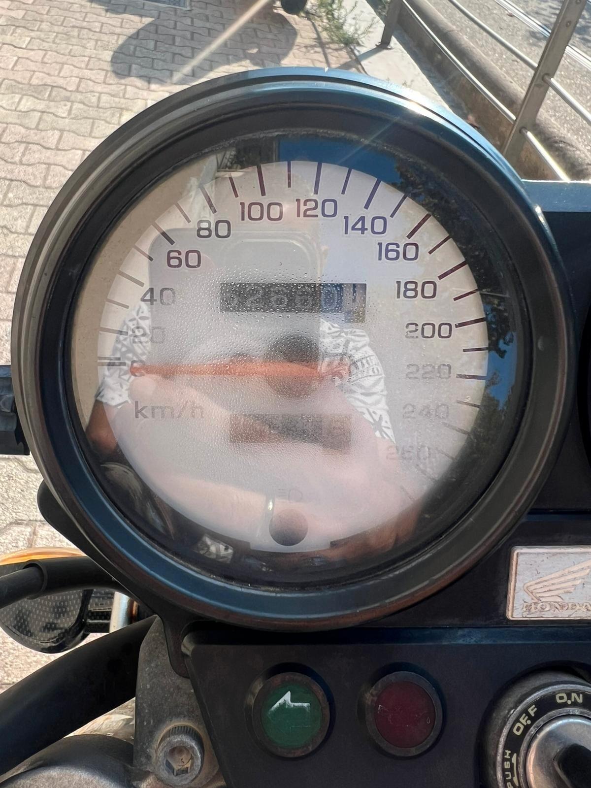 Honda Hornet 2000 edition