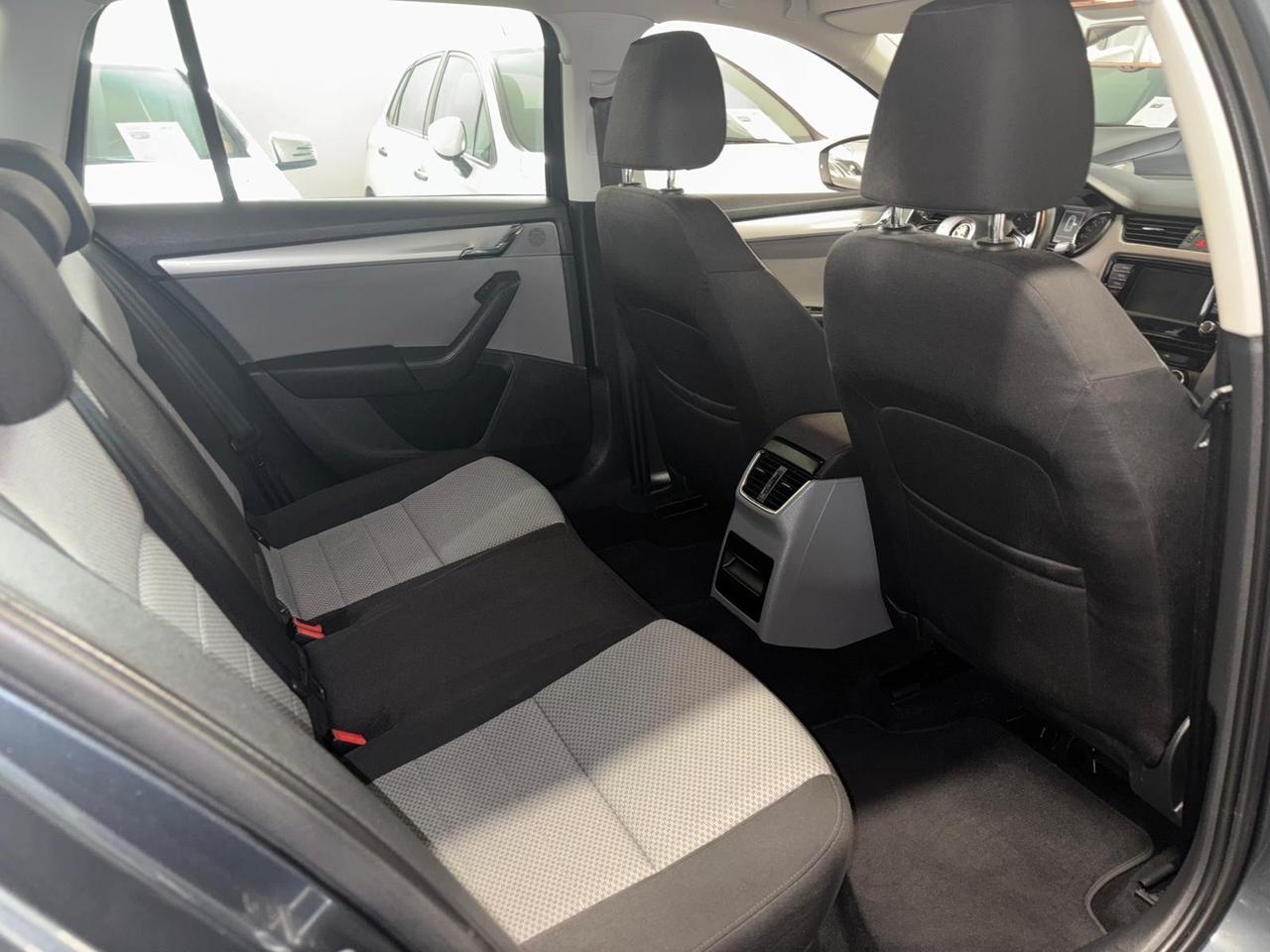 Skoda Octavia 1.6 TDI DSG AUTOMATIC SW