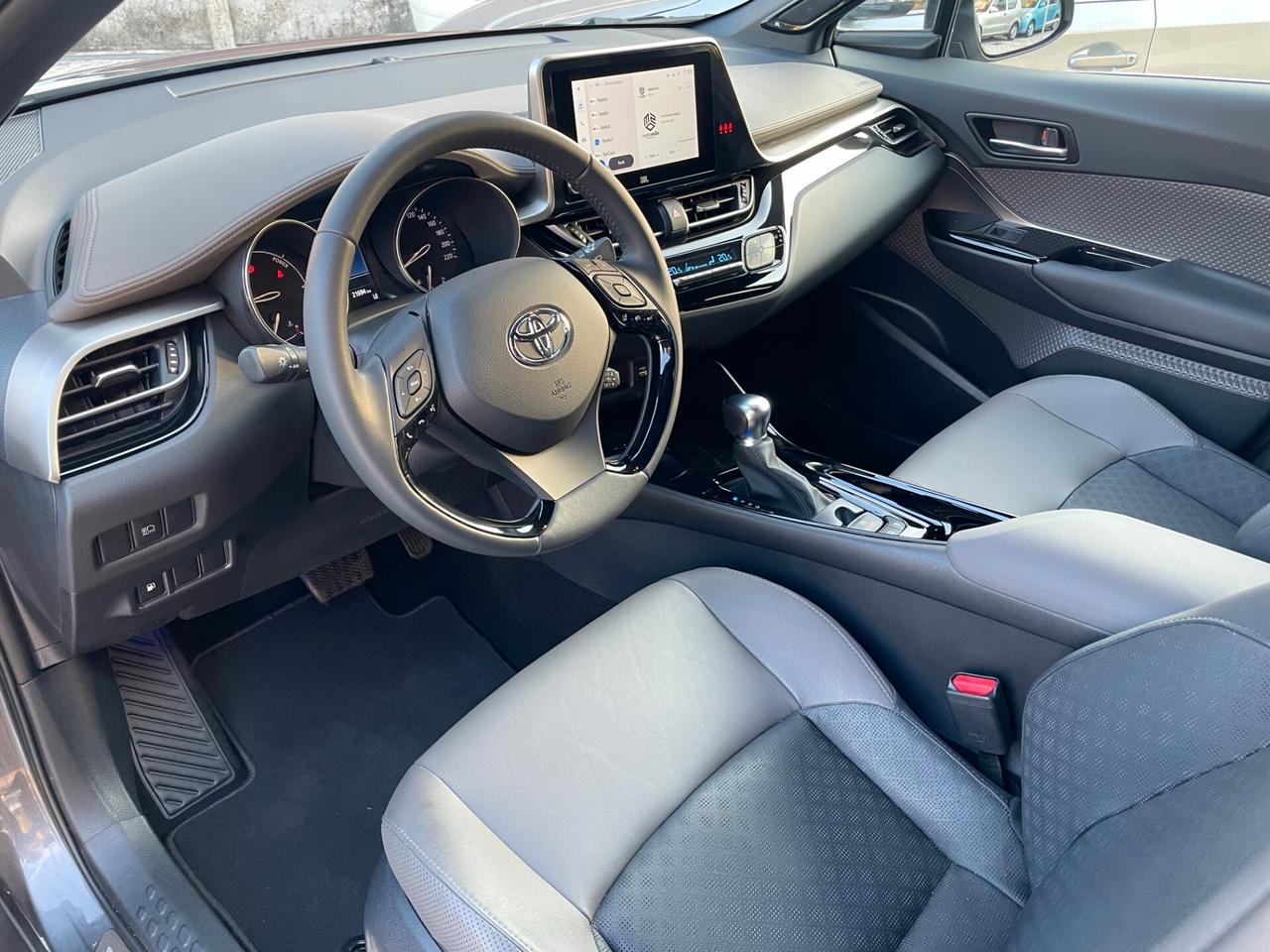 Toyota C-HR 2.0h luxury e-cvt SUPER FULL OPTIONAL