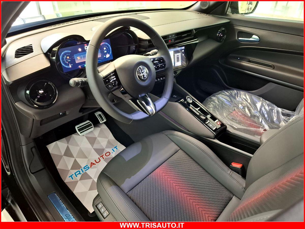 ALFA ROMEO Junior 1.2T Hybrid eDCT6 Speciale NEOPATENTATI IVATA