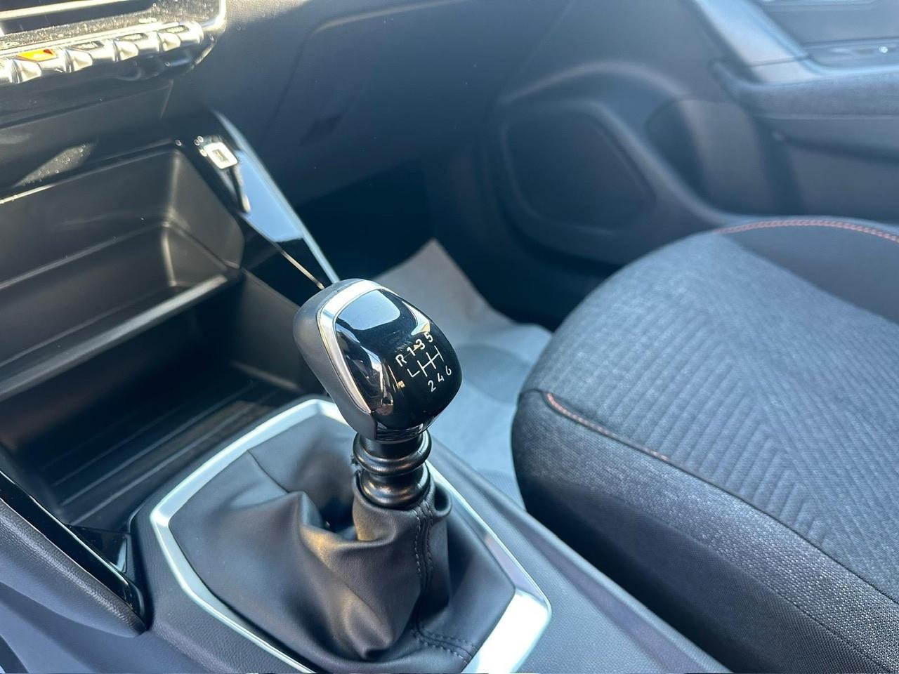 Peugeot 2008 Style 1.2 100cv