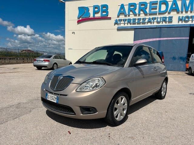 Lancia Ypsilon 1.3 MJT 90 CV Oro Giallo