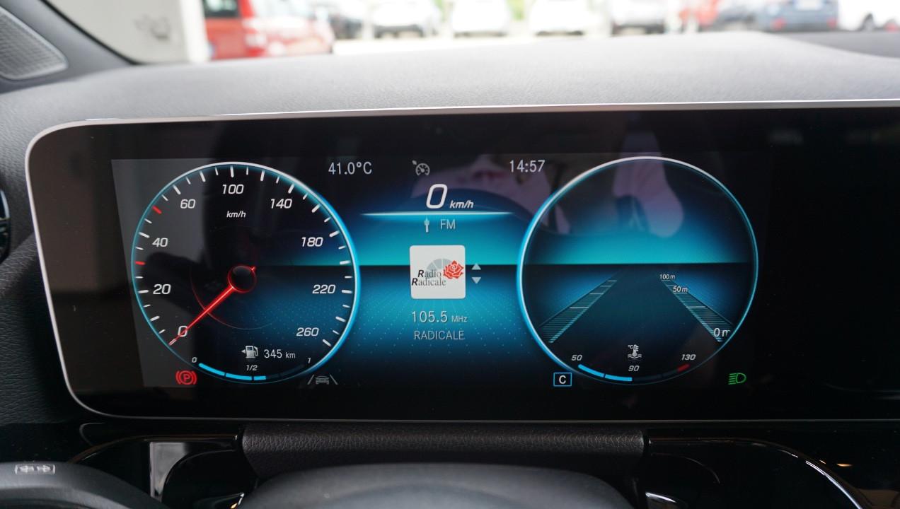 Mercedes B 180 Premium AMG