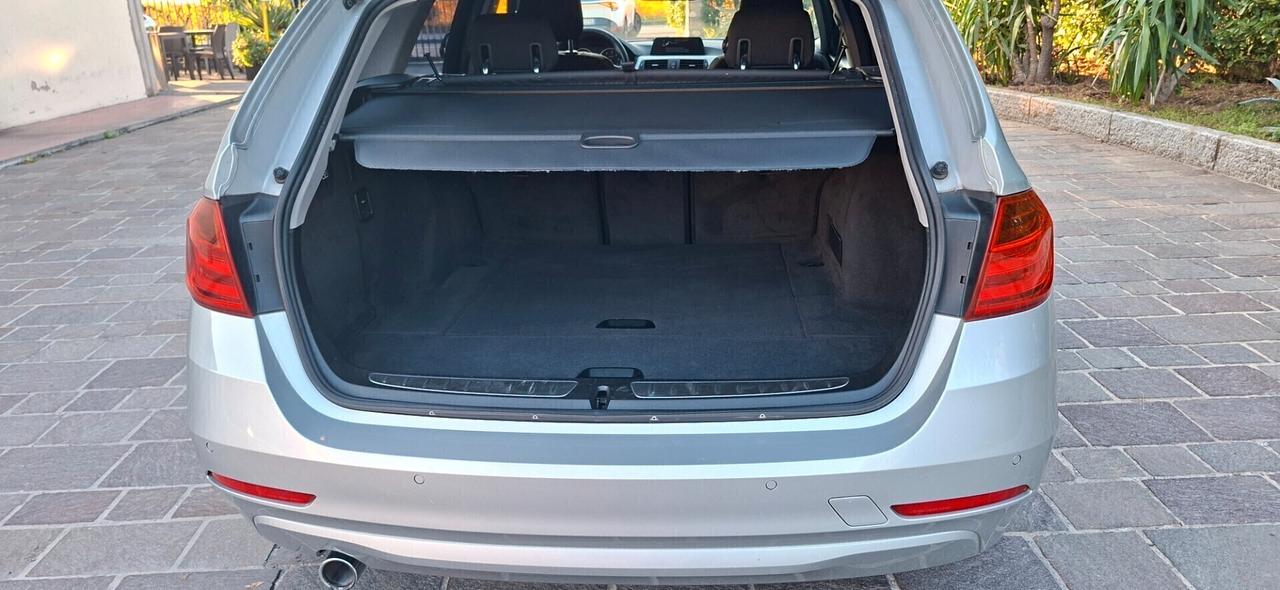 BMW 318D TOURING LUXURU CON CAMBIO AUTOMATICO